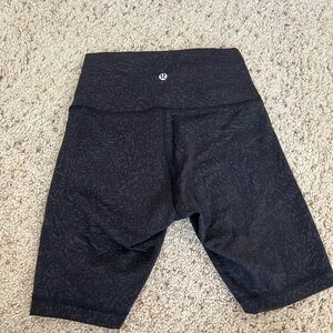 Lululemon Wunder Train High-Raise short 8” - Crunch Black